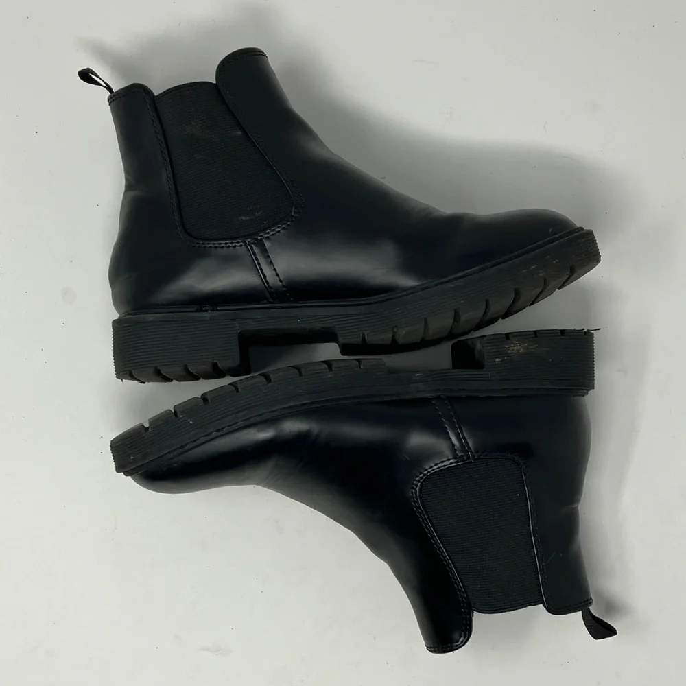 GAP Kids Black Chelsea-style ankle boots Size: 3